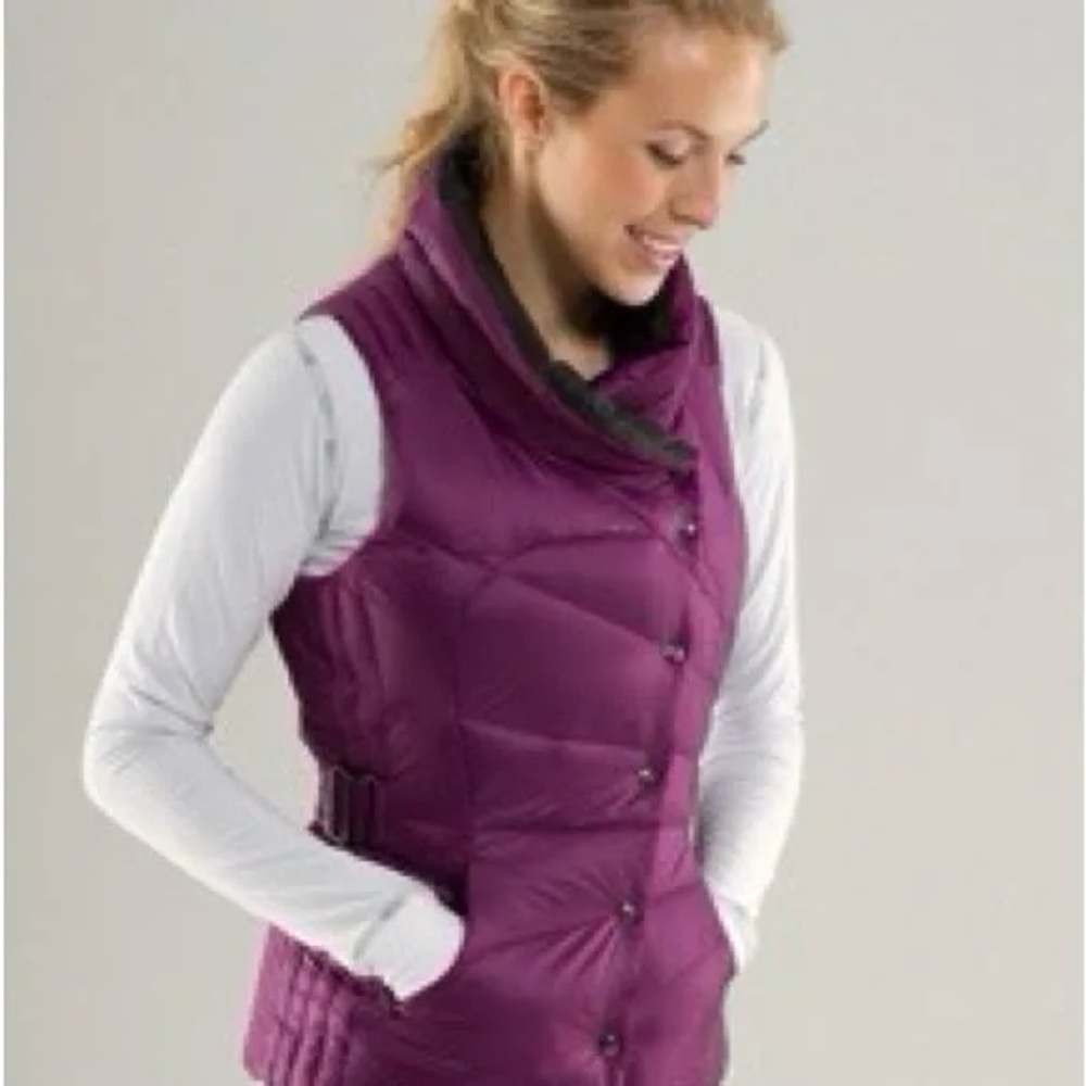Reversible down vest - Picture 9 of 9